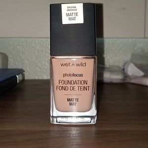 Wet n wild photofocus foundation matte